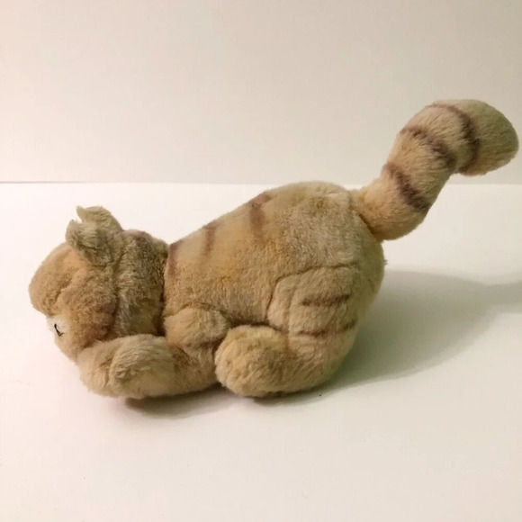 Vintage Garfield Laying Down Plush 12 Inch Long Stuffed Toy - Picture 15 of 16